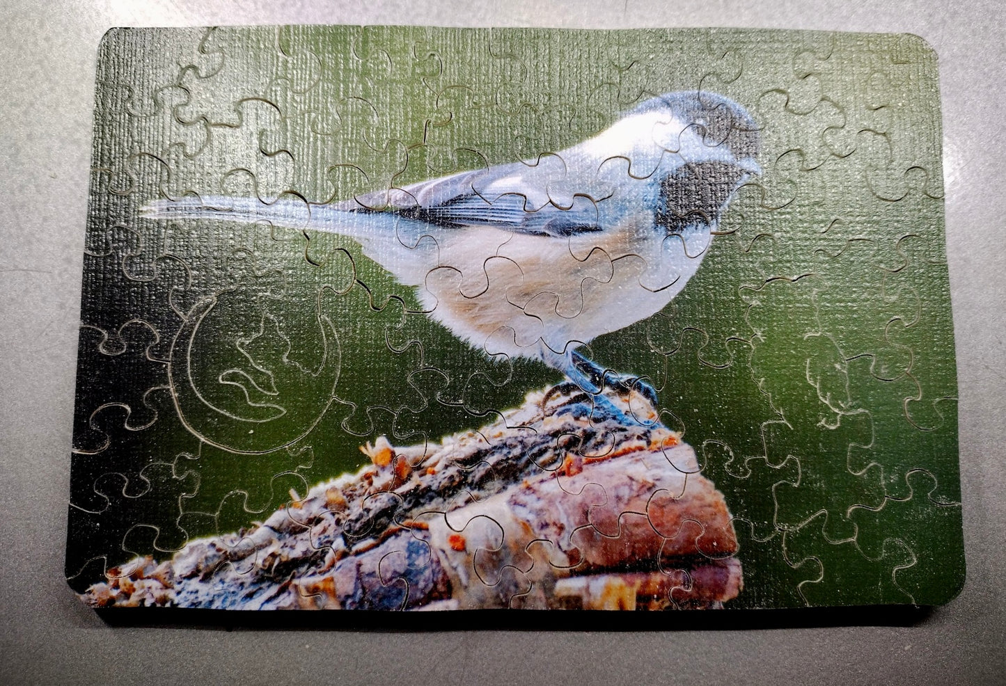 Vermont Chickadee - Jigsaw puzzle